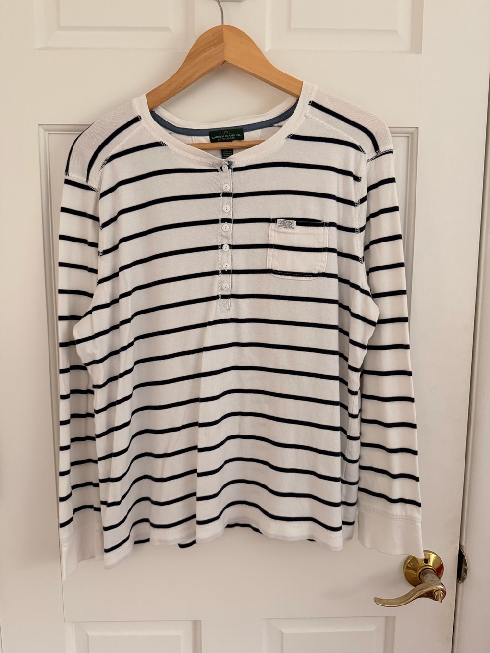 Lauren Ralph Lauren White and Navy Striped Long-Sleeve Henley Tee
